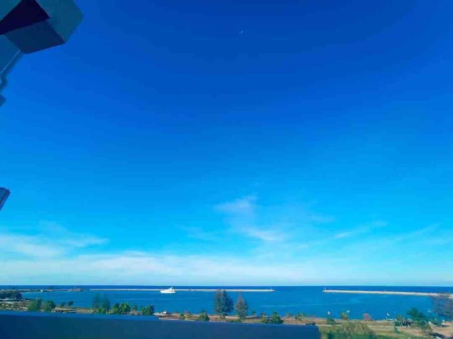 Kt City Homestay With 4 Bedrooms And Pool Kuala Terengganu Exterior photo